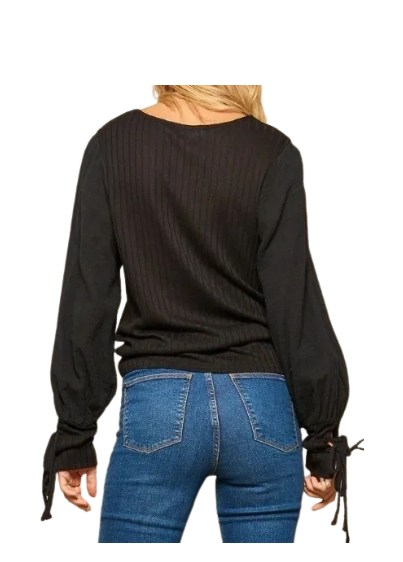 NO LOOSE STRINGS | TOPS